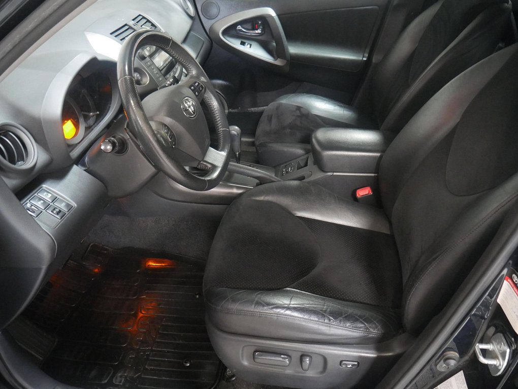 Toyota RAV4 2.0i  4x4