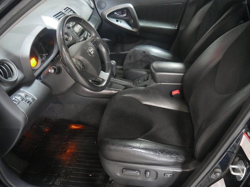 Toyota RAV4 2.0i  4x4