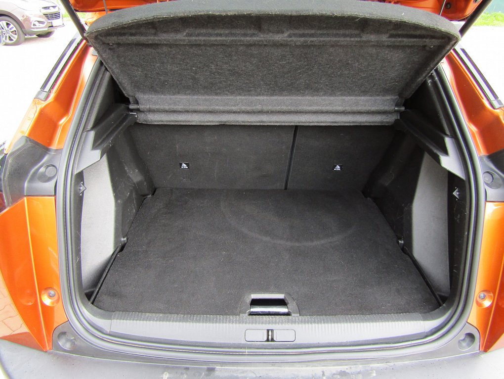 Peugeot 2008 1.2PT 