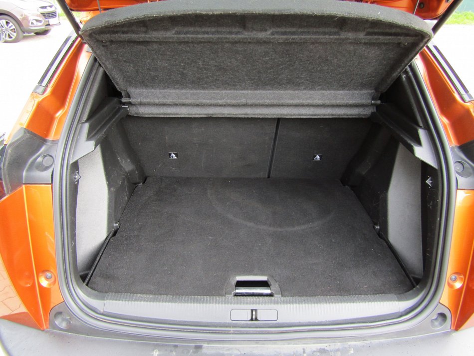 Peugeot 2008 1.2PT 