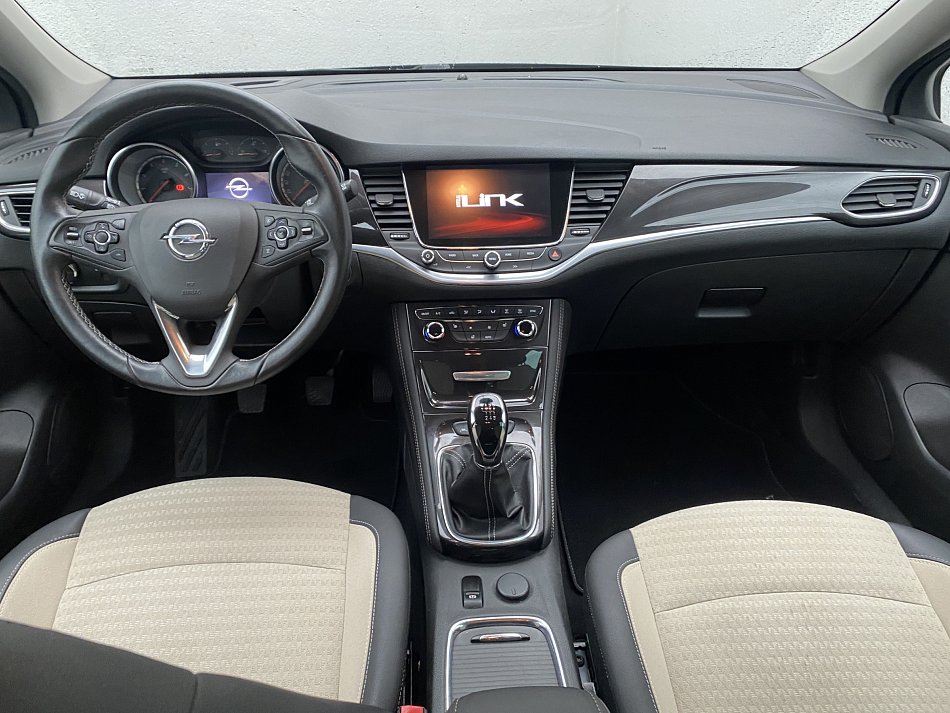 Opel Astra 1.4T 