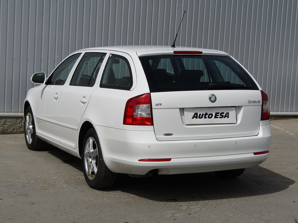 Škoda Octavia II 1.6 MPi Ambiente