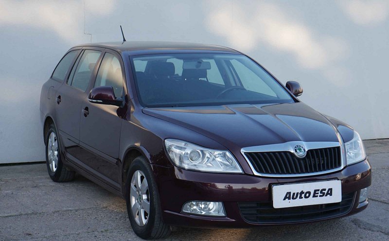 Škoda Octavia II 2.0TDi Elegance