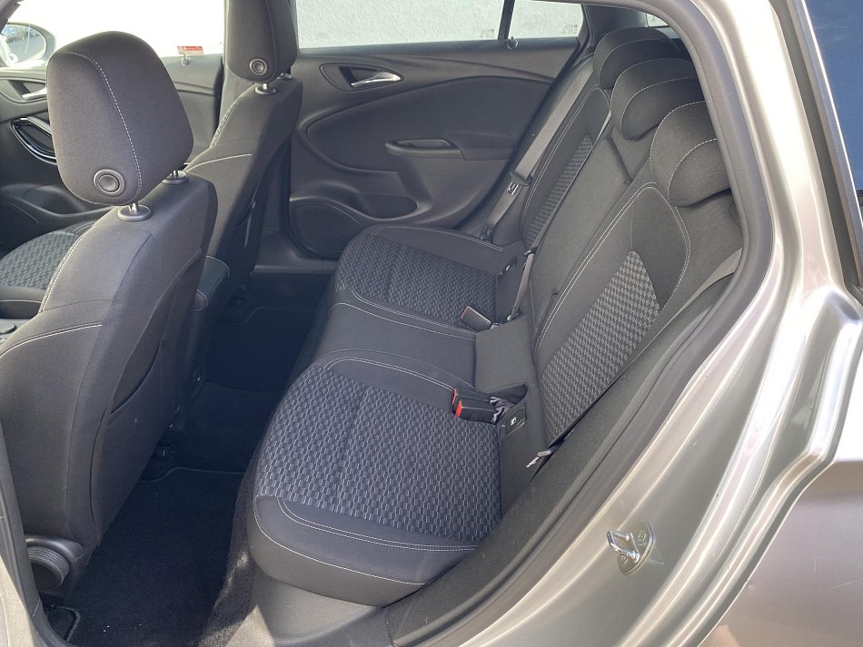 Opel Astra 1.6 CDTi Dynamic