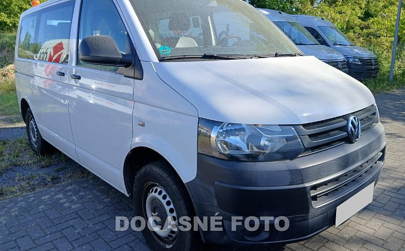Volkswagen Transporter 2.0TDi  8míst