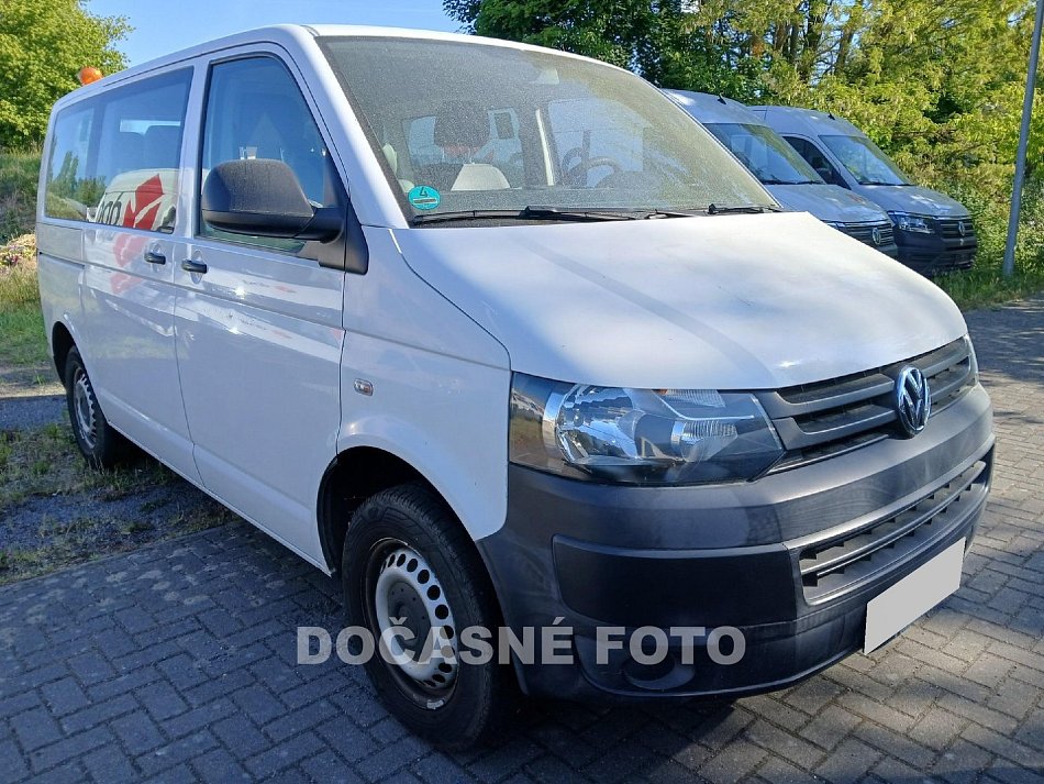 Volkswagen Transporter 2.0TDi  8míst