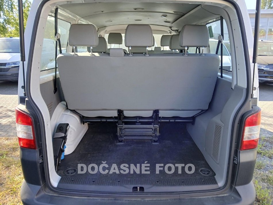 Volkswagen Transporter 2.0TDi  8míst