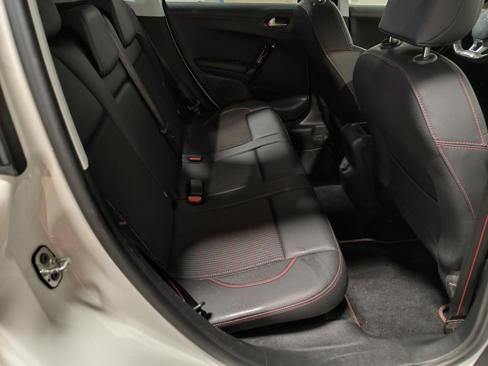 Peugeot 2008 1.2PT GT Line