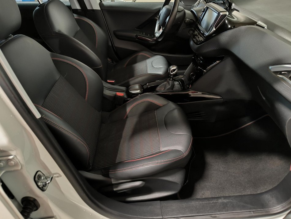 Peugeot 2008 1.2PT GT Line