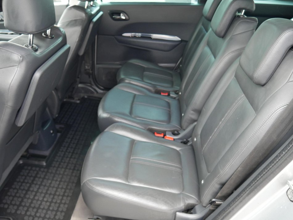 Peugeot 5008 2.0 HDi 