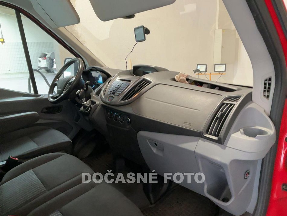 Ford Transit 2.0TDCi Trend L2H2 9míst