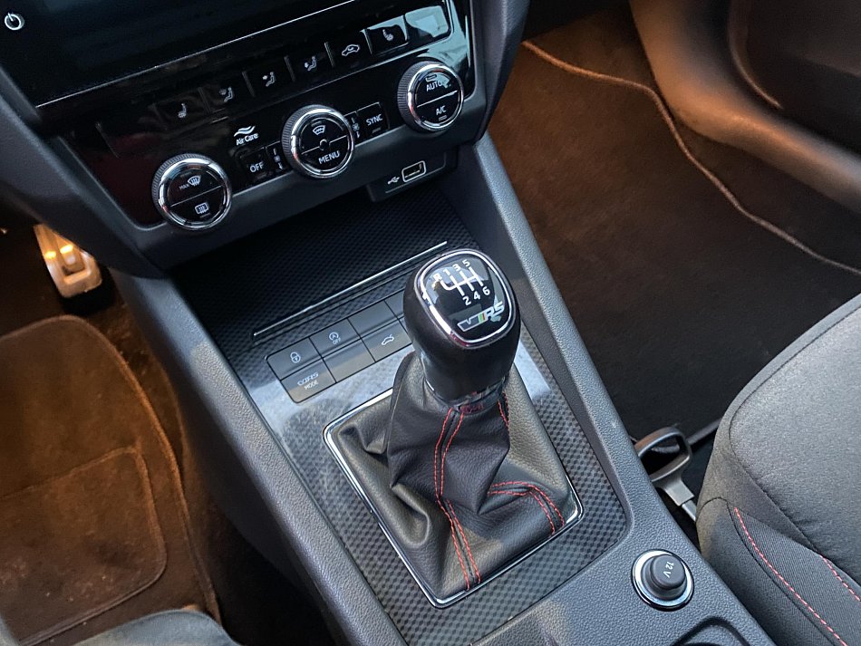 Škoda Octavia III 2.0 TDI RS