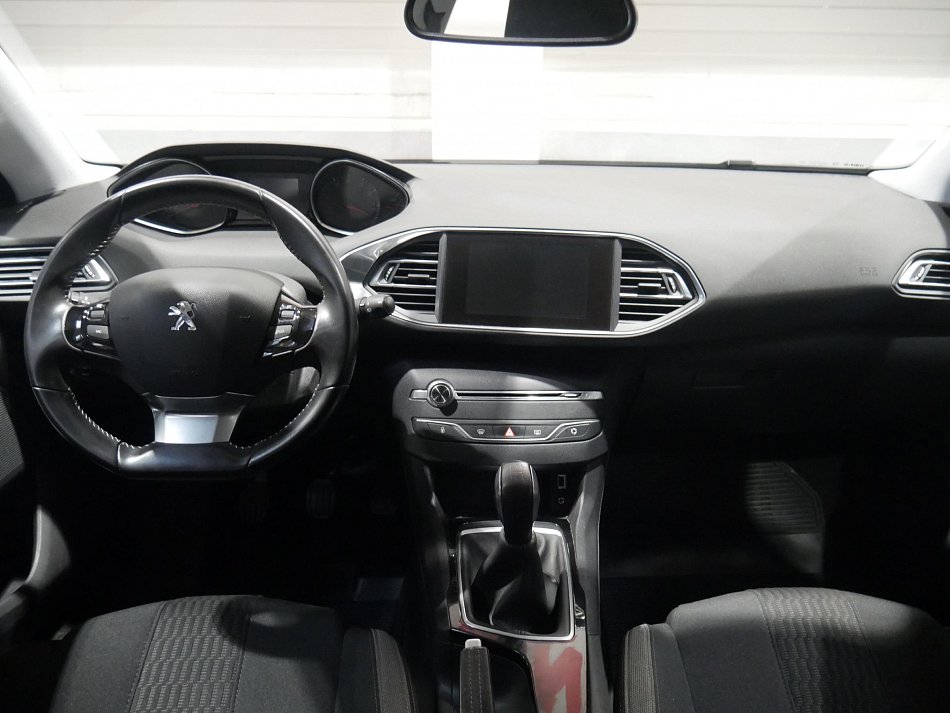 Peugeot 308 1.2PT 