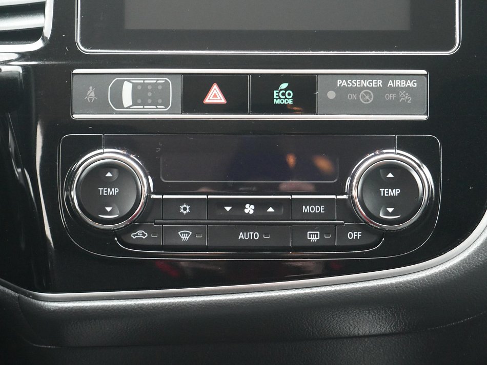 Mitsubishi Outlander 2.0MIVEC  4x4, 7míst