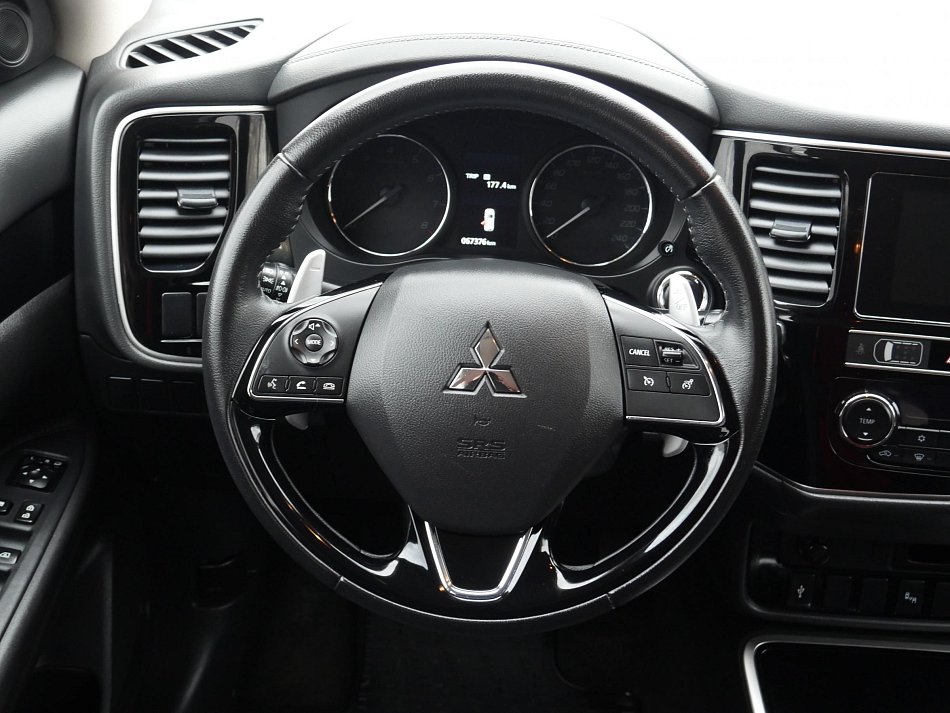 Mitsubishi Outlander 2.0MIVEC  4x4, 7míst