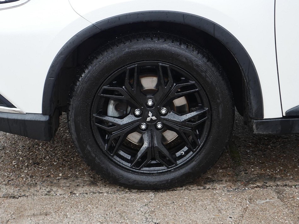 Mitsubishi Outlander 2.0MIVEC  4x4, 7míst