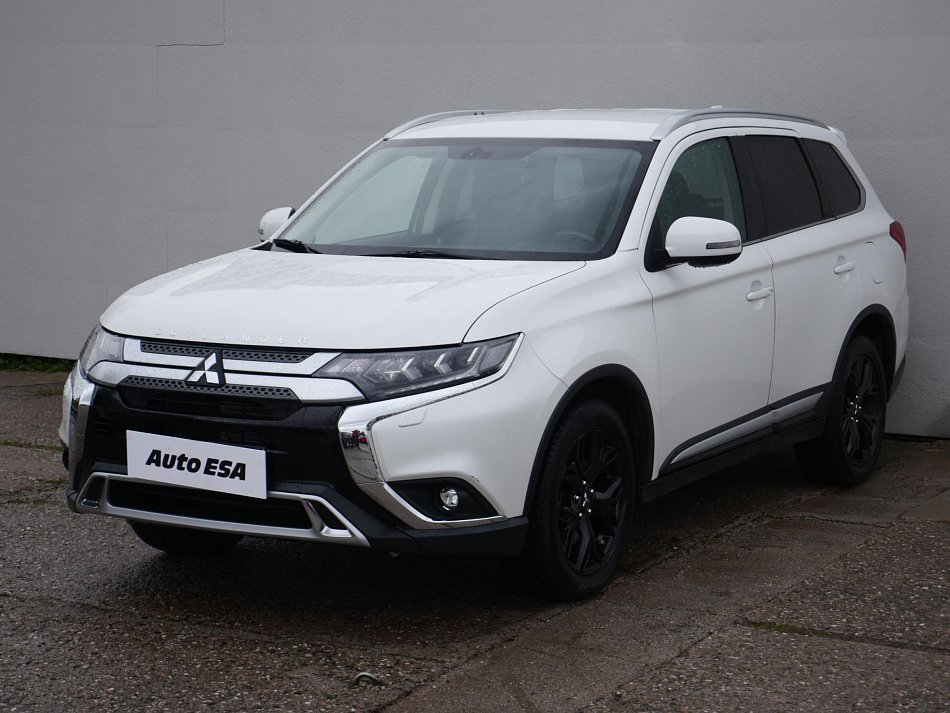 Mitsubishi Outlander 2.0MIVEC  4x4, 7míst