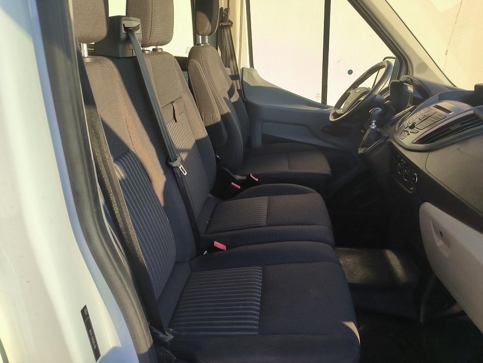 Ford Transit 2.0TDCi Trend L2H2 6míst