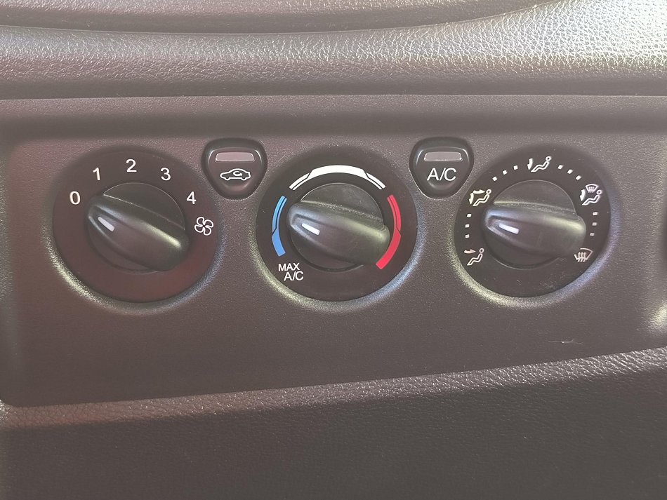 Ford Transit 2.0TDCi Trend L2H2 6míst