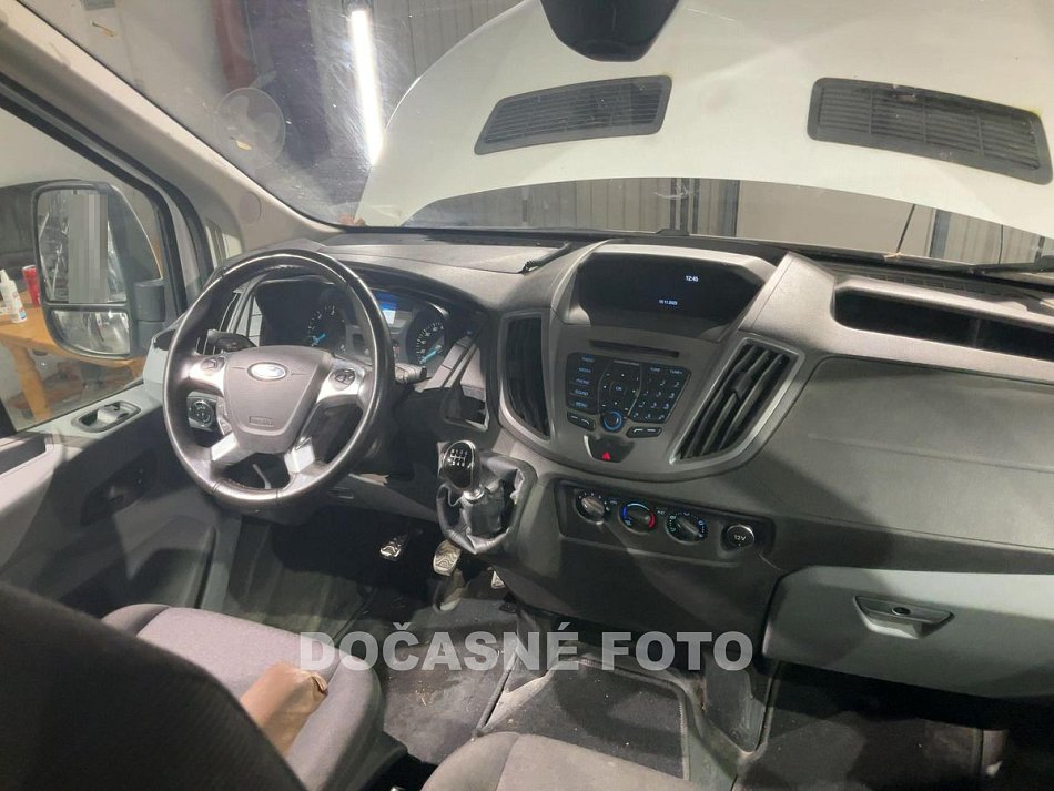 Ford Transit 2.0TDCi Trend L2H2 6míst