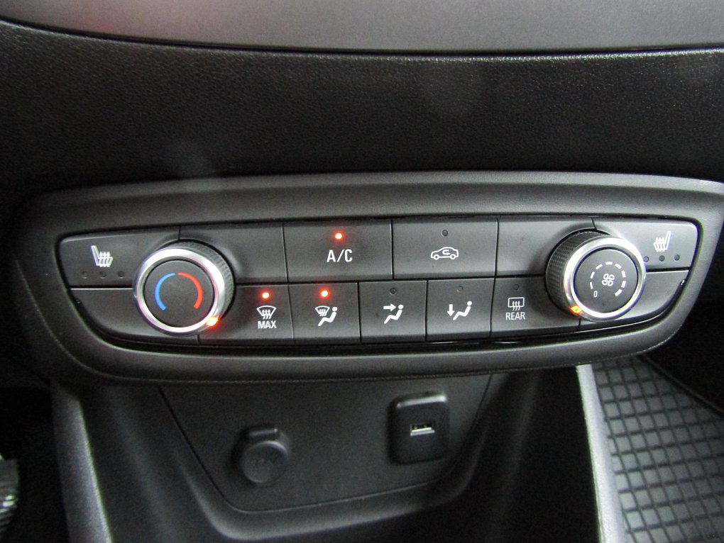 Opel Crossland X 1.2i 