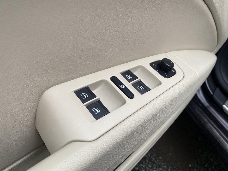 Škoda Superb II 2.0 TDi Elegance