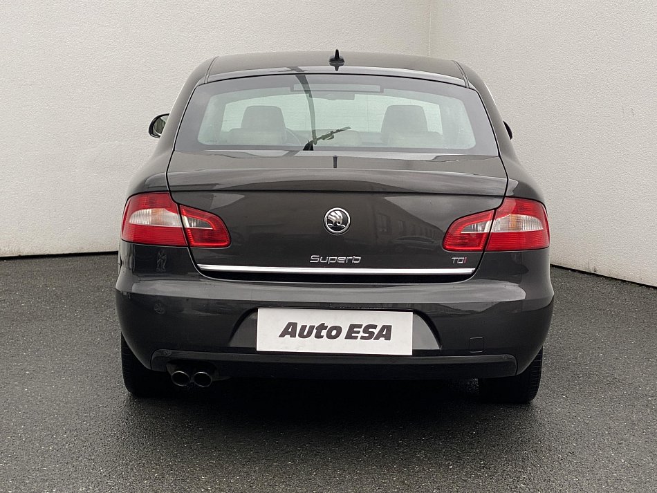 Škoda Superb II 2.0 TDi Elegance