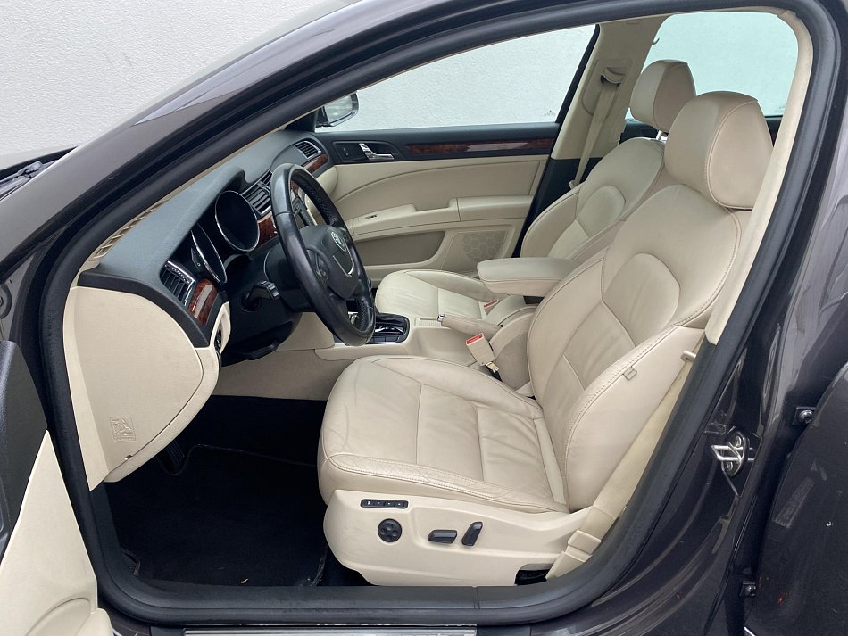 Škoda Superb II 2.0 TDi Elegance