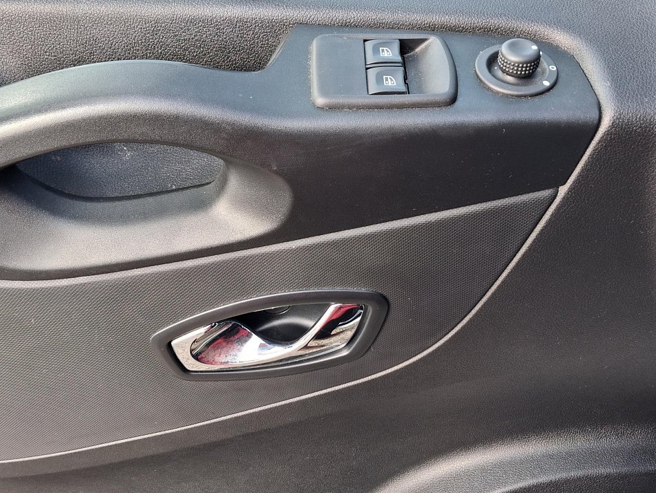 Opel Vivaro 1.6CDTi  L2 9míst