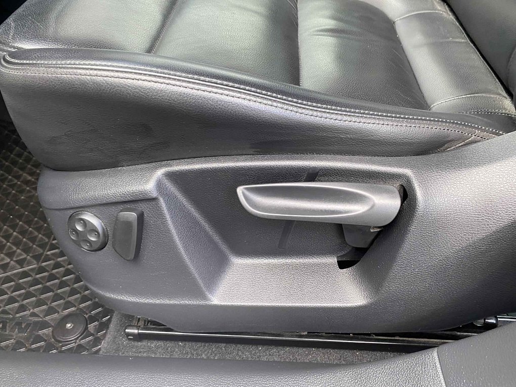 Volkswagen Sharan 2.0 TDi Highline 7míst