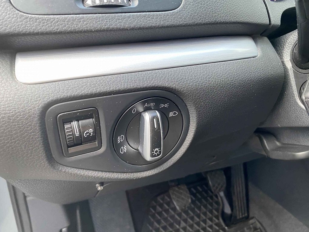 Volkswagen Sharan 2.0 TDi Highline 7míst