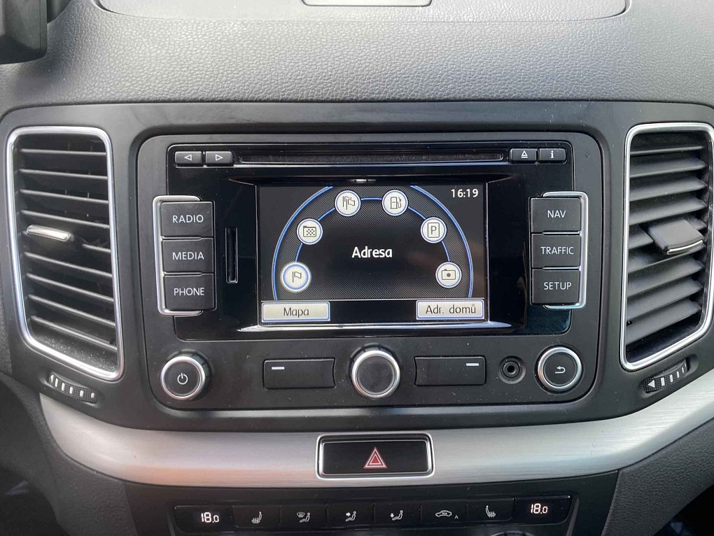 Volkswagen Sharan 2.0 TDi Highline 7míst