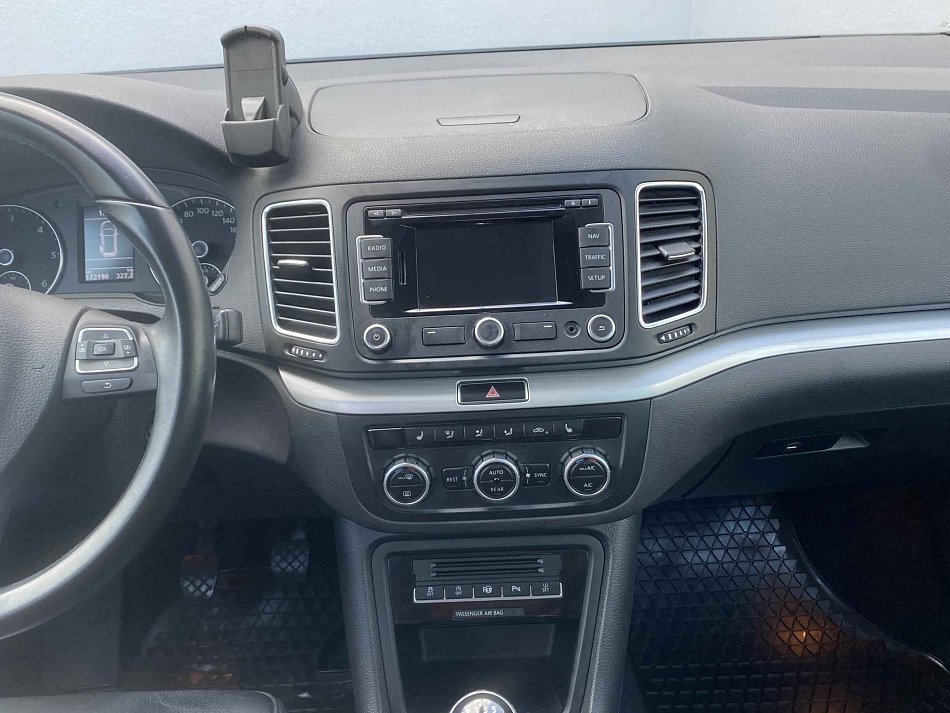 Volkswagen Sharan 2.0 TDi Highline 7míst