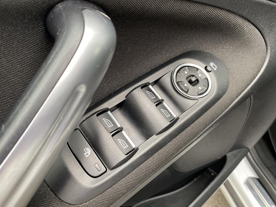 Ford S-MAX 2.0 TDCi  7míst