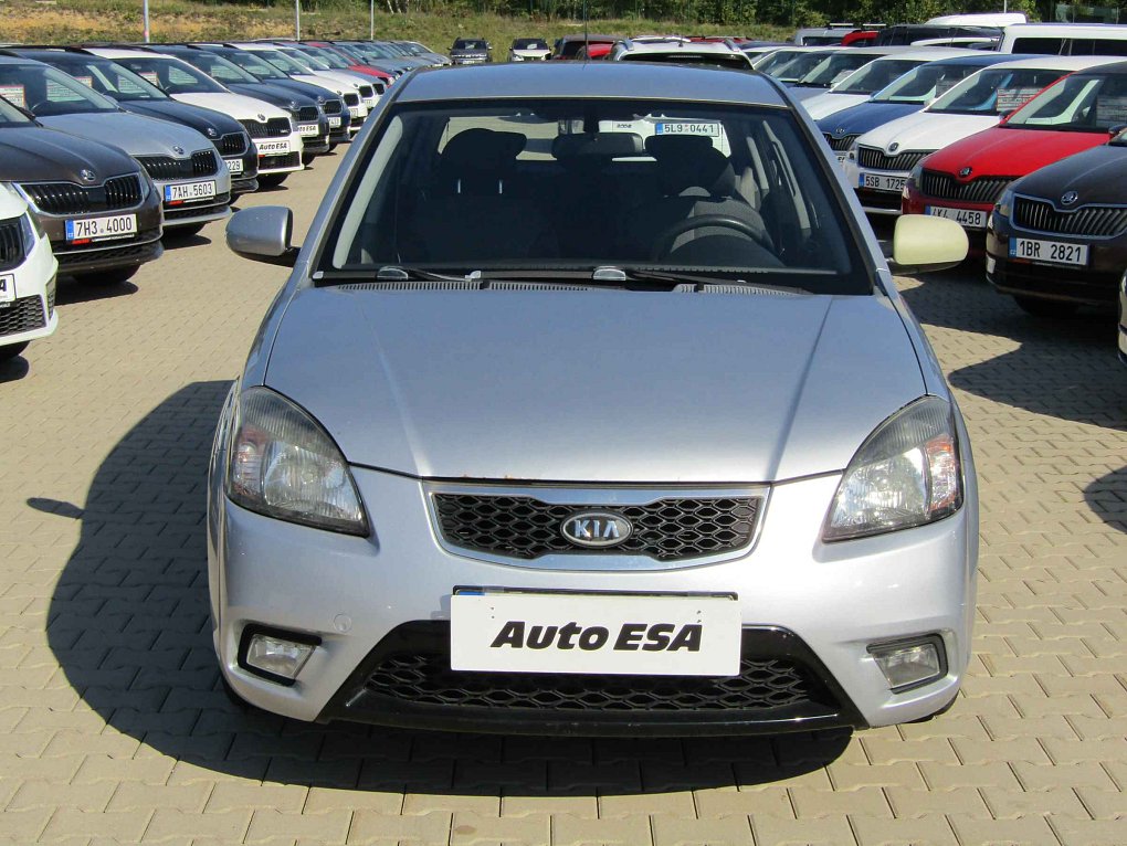 Kia Rio 1.4i 