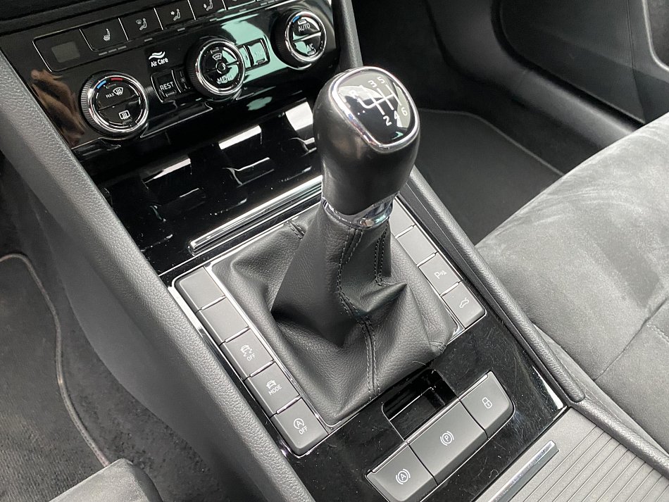 Škoda Superb III 2.0 TDi Style