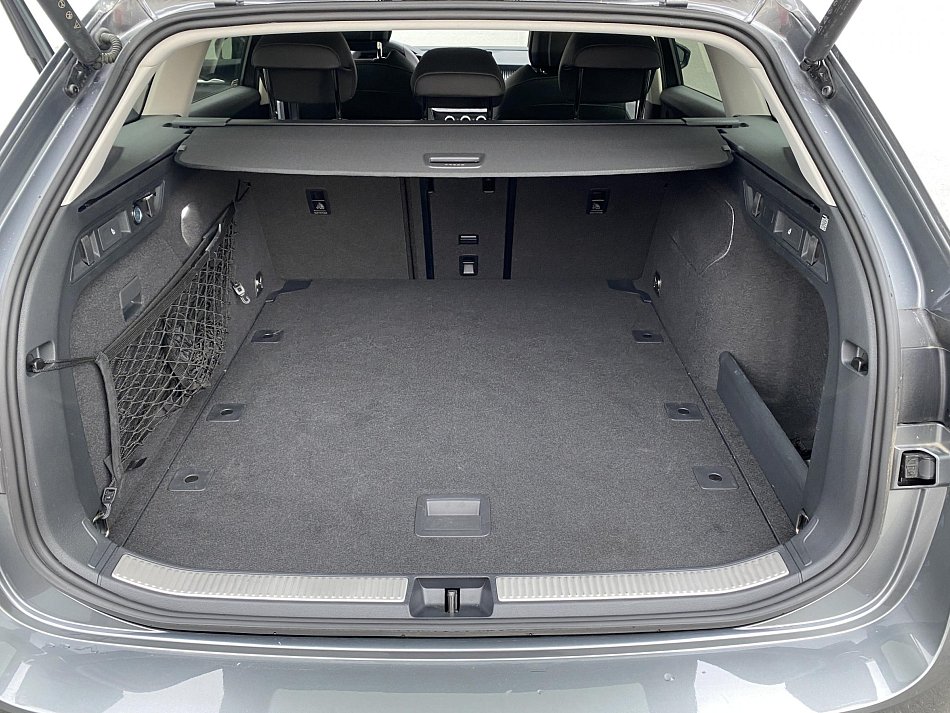 Škoda Superb IV 2.0 TDi Selection