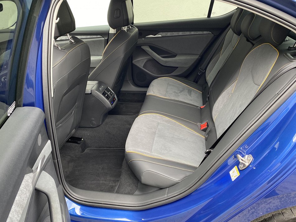 Škoda Superb IV 2.0 TDi Selection