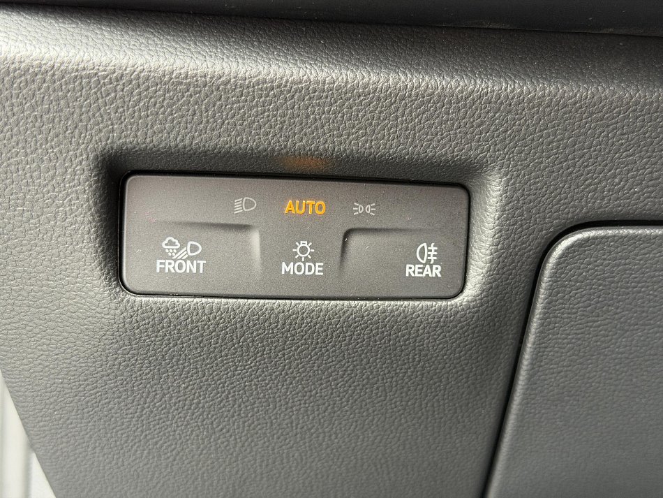 Škoda Superb IV 2.0 TSi L&K