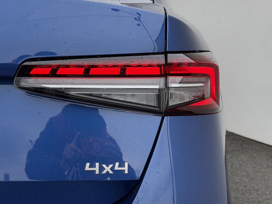 Škoda Superb IV 2.0 TSi L&K