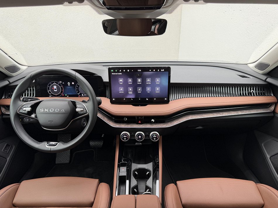 Škoda Superb IV 2.0 TSi L&K