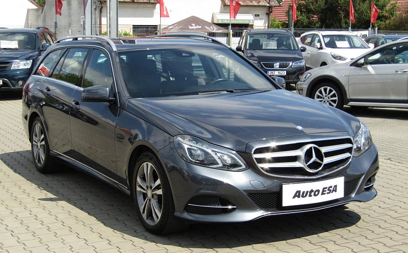 Mercedes-Benz Třída E 2.2 CDi Avantgarde E220