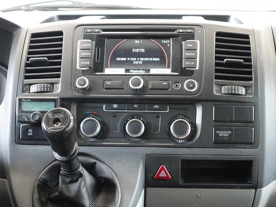 Volkswagen Transporter 2.0TDi  L2 5míst