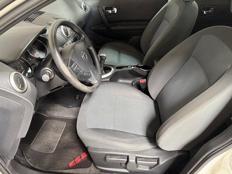 Nissan Qashqai 1.6i 