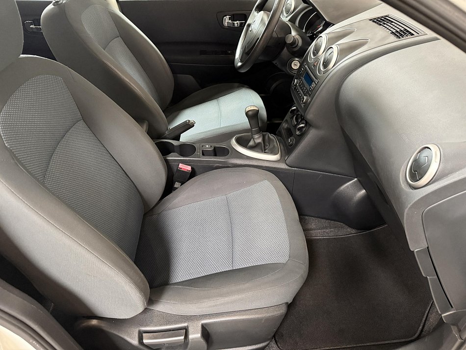 Nissan Qashqai 1.6i 
