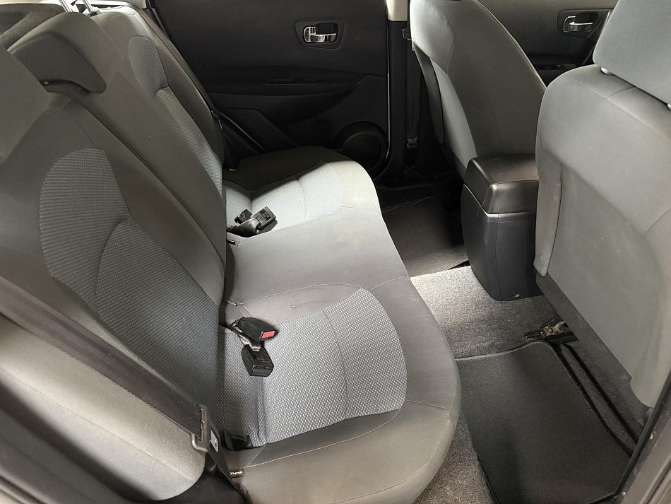 Nissan Qashqai 1.6i 