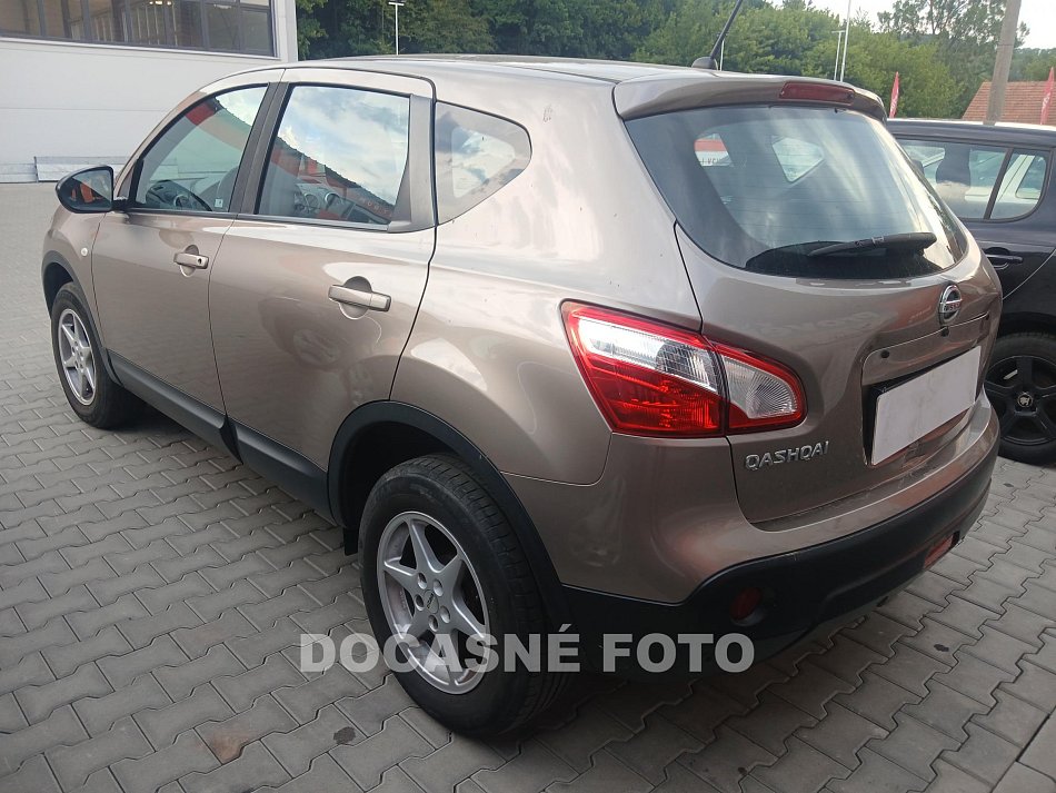 Nissan Qashqai 1.6i 