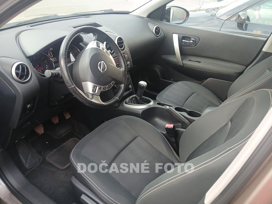 Nissan Qashqai 1.6i 