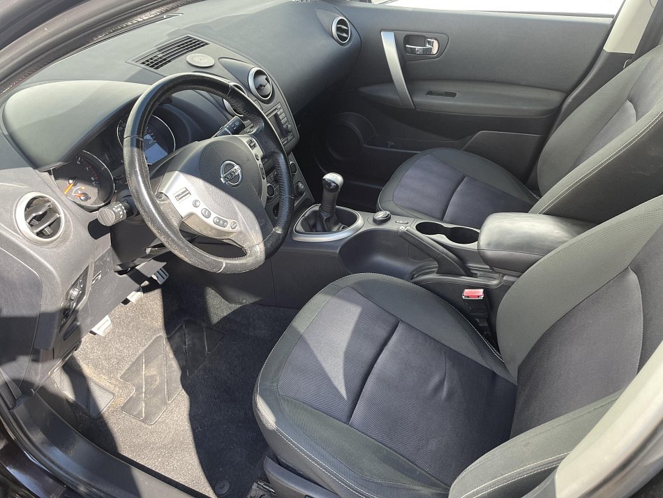 Nissan Qashqai 1.6 