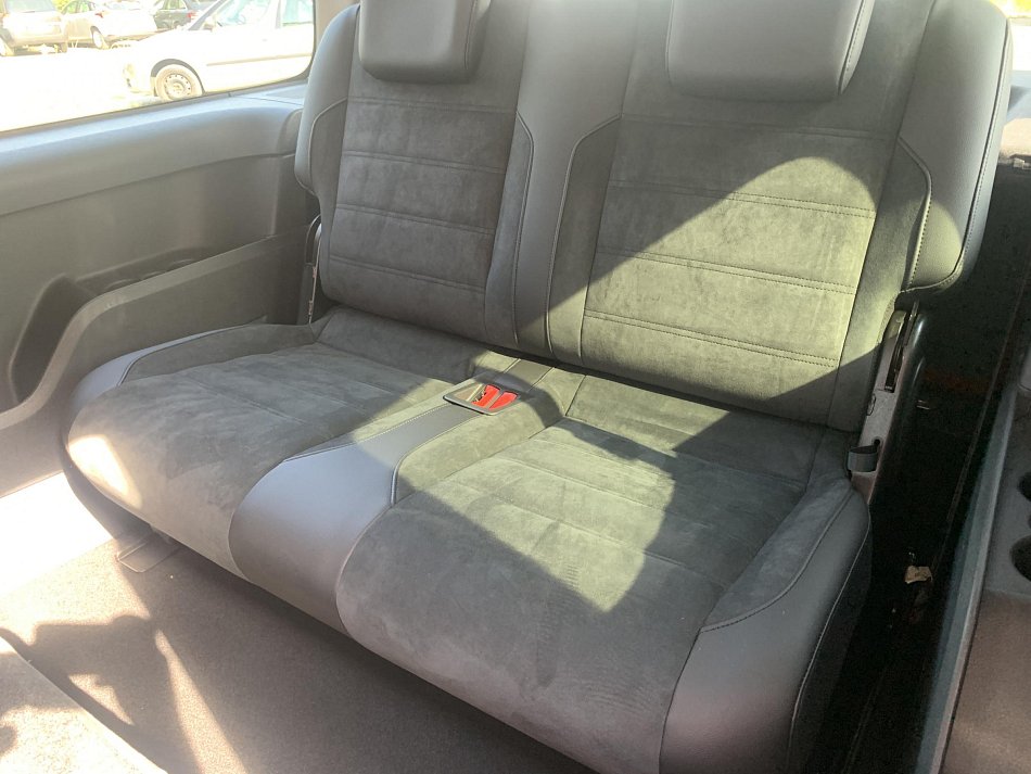 Volkswagen Caddy 2.0TDi Highline 4x4 MAXi 7míst